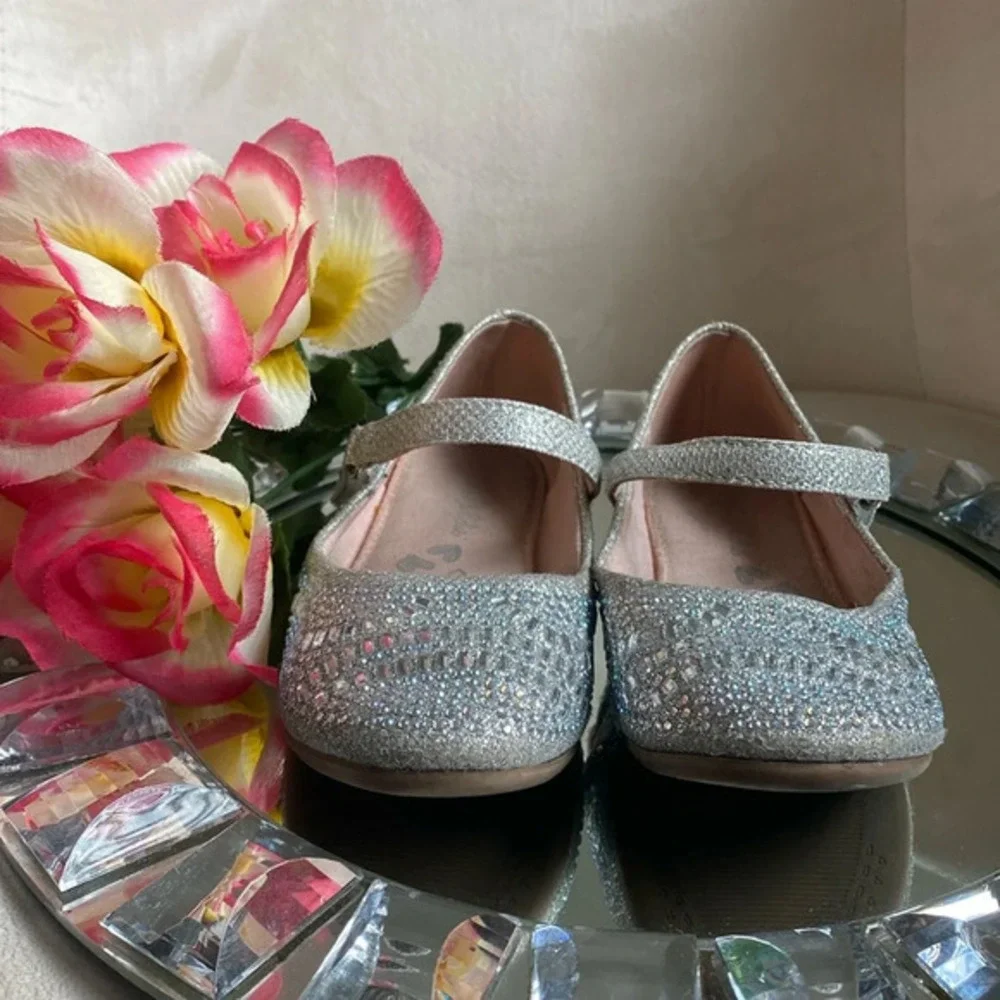Olive & Edie Silver Sparkle Rhinestone Dress Shoes 11